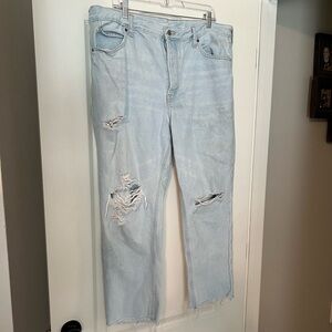 Old Navy Slouchy Straight Cropped Jean size 16